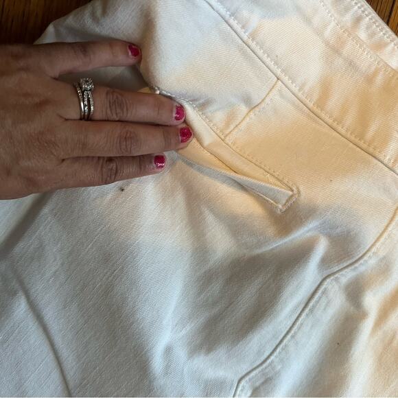 LOFT “Made with Love” White Denim Skirt | Classic Summer Style | Size 2 - Picture 5 of 8